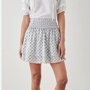 Rails Addison Blue White Ivy High Rise Smocked Waist Mini Skirt Small. 350
